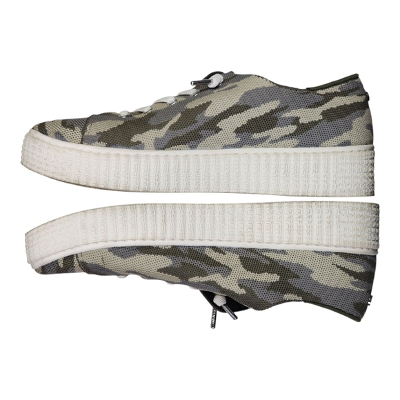 Madden NYC Camo Print Lace-Up Platform Sneakers Size 9W Casual Street Style - Picture 6 of 10